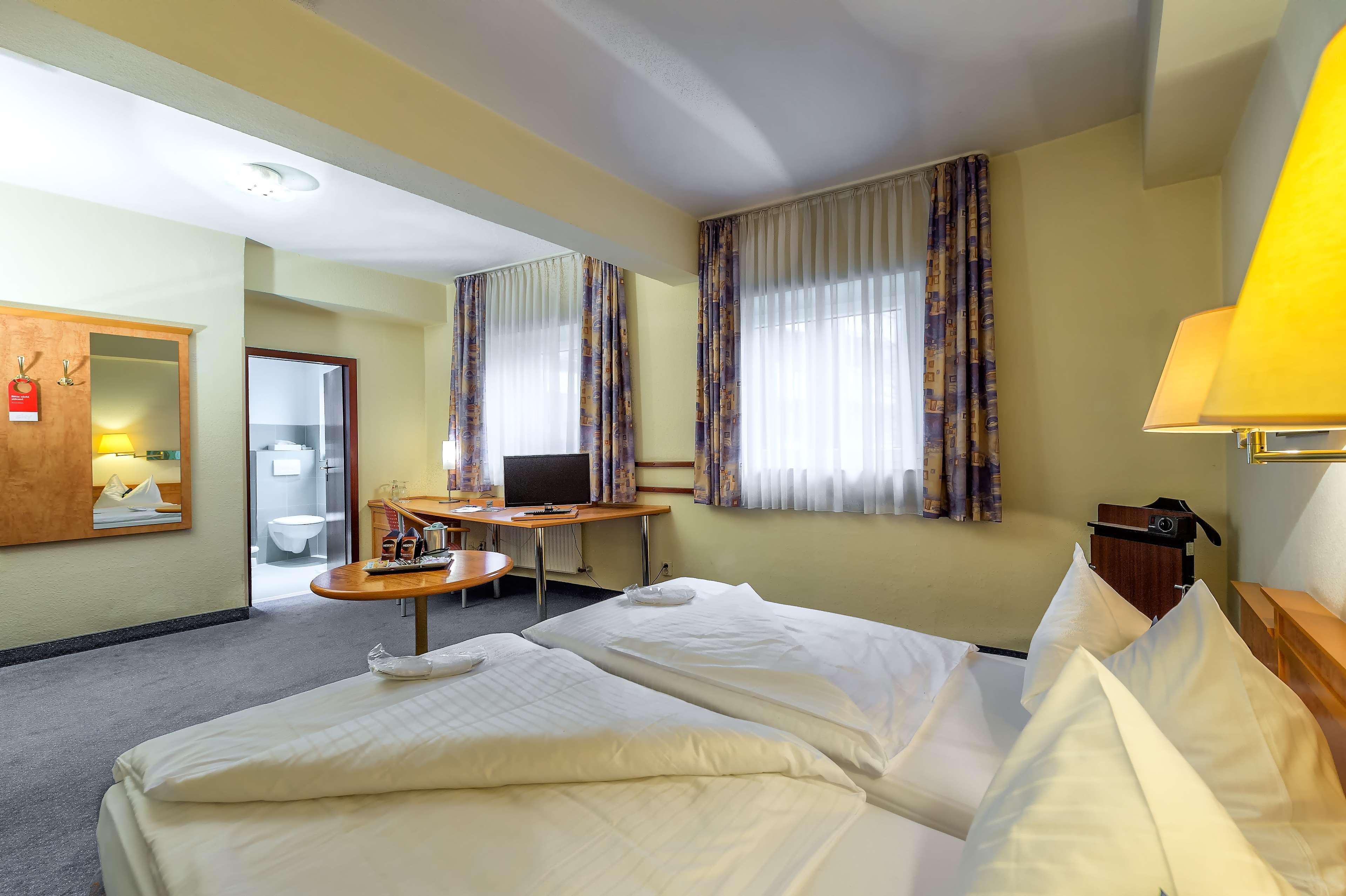 Best Western Weymouth Hotel Rembrandt ภายนอก รูปภาพ